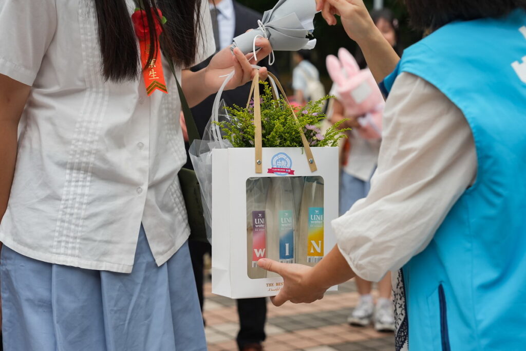 考試求好運!學校、K書中心使出大絕招 只求學生好運滿滿、錄取第一志願