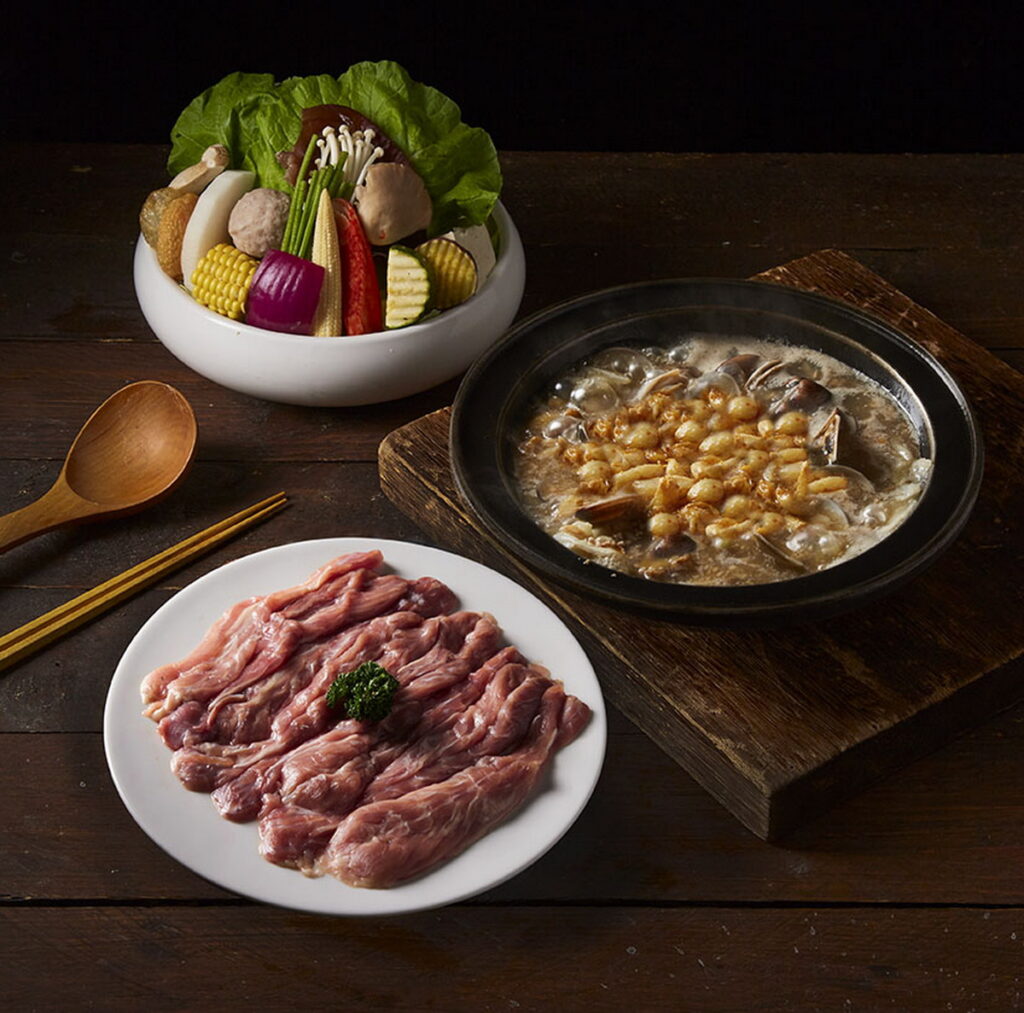 試營運期間至永和中正店消費,現場加入「萬客什鍋」會員,即享肉品或甜點八選一的免費招待。