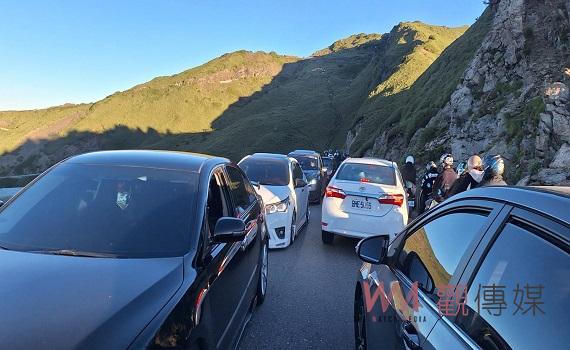 合歡山武嶺地區在暑假及例假日 湧入大量的人潮及車潮