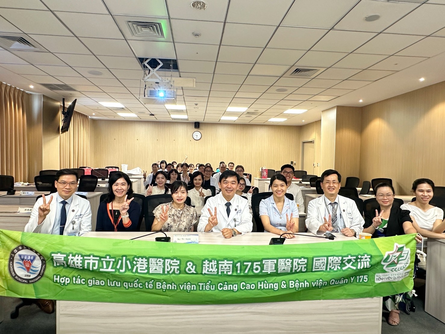 越南175軍醫院回訪小港醫院進修    學習咀嚼吞嚥照護先進技術