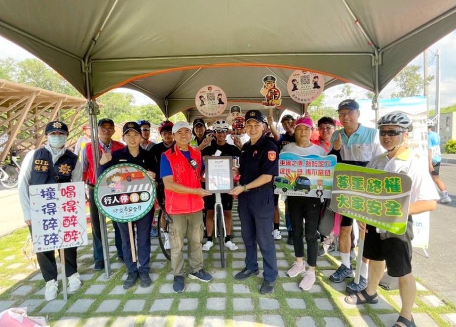 全縣運動會自由車比賽!西螺分局進行交通安全、反詐宣導