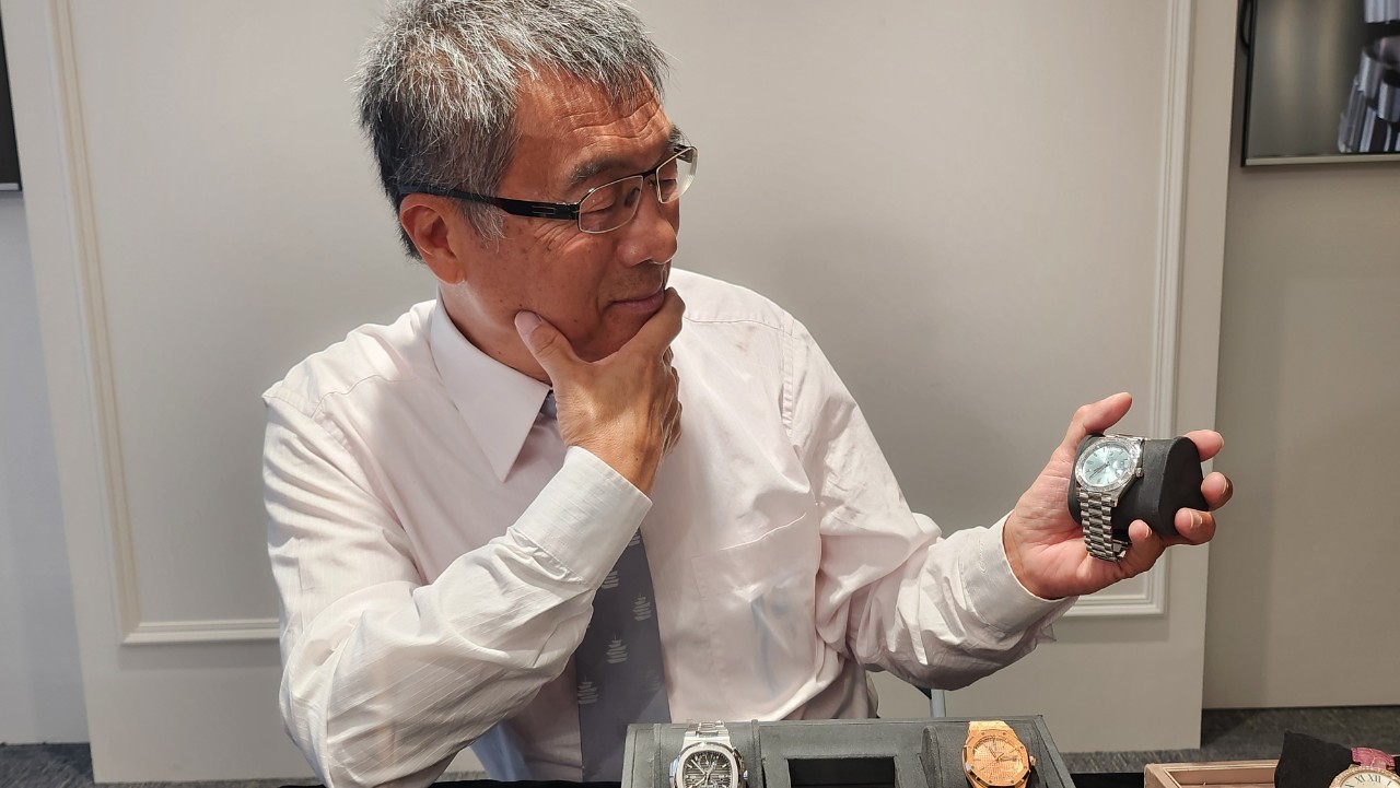 秦老闆對每一支名錶都如數家珍,期待能與更多同好藏家一起交流。(圖/大千典精品提供)