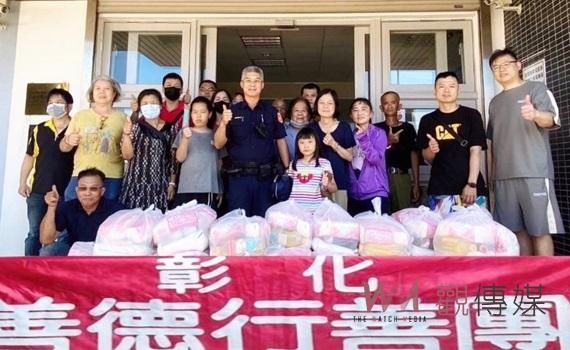 彰化善德行善團捐助100戶弱勢家庭 北港警分局協助發放物資