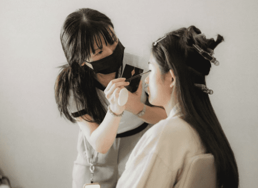 新秘雅雅陪妳見證人生最美時刻