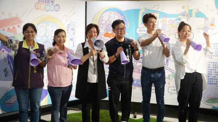▲歡迎大家利用暑假期間，帶著小朋友一起進到員林演藝廳展覽室探索屬於員林的聲音樣貌，探索員林的聲音世界。（記者林明佑攝）
