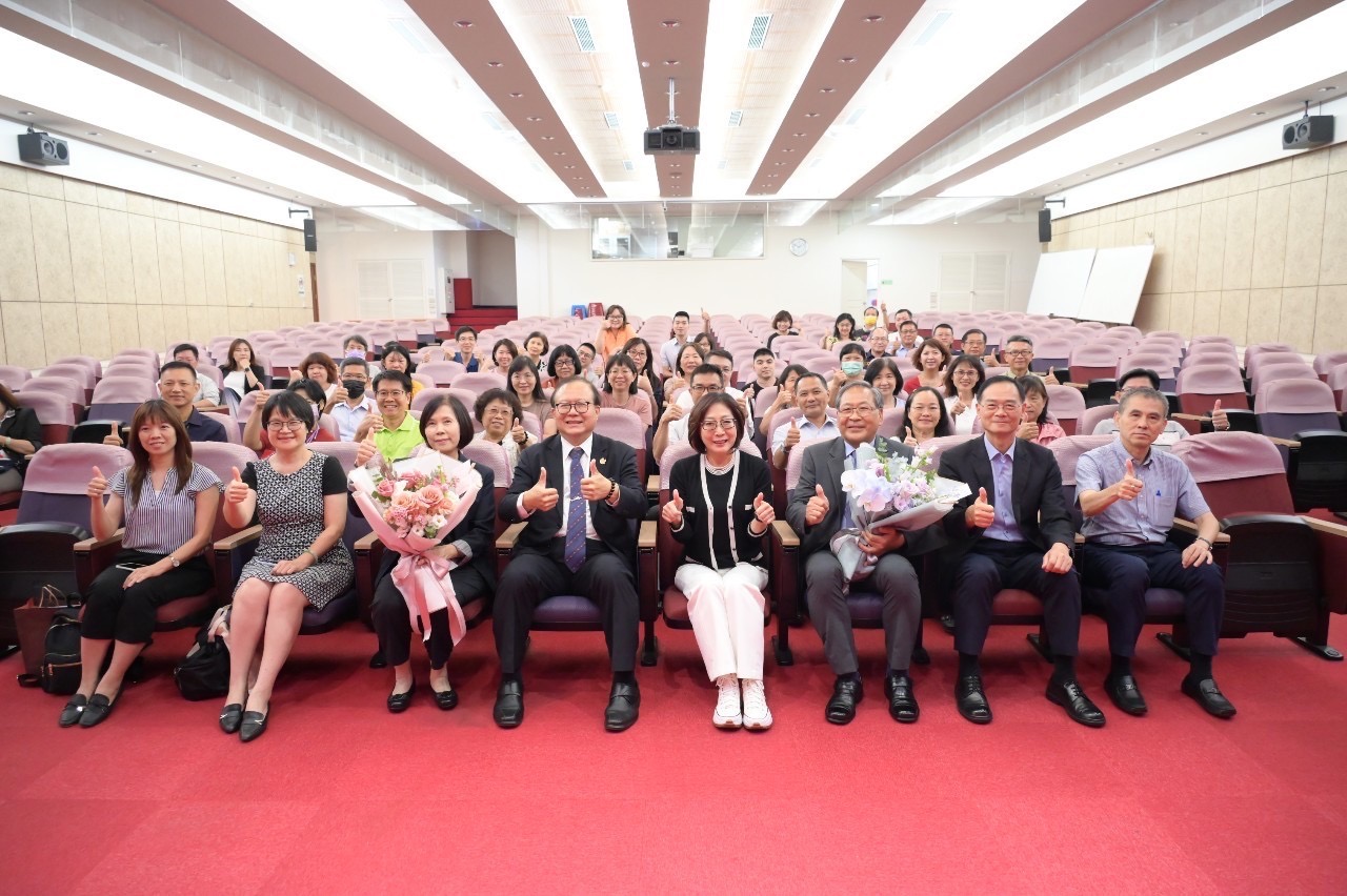 康議長主持人事主任交接 感謝讓第四屆議會更好