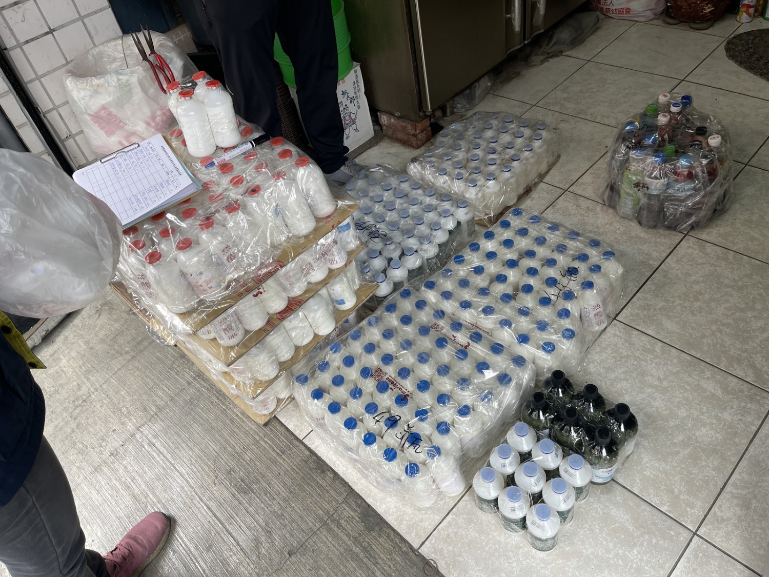 屏東縣查獲違法走私禽流感疫苗 遏止大陸不法疫苗流入台灣