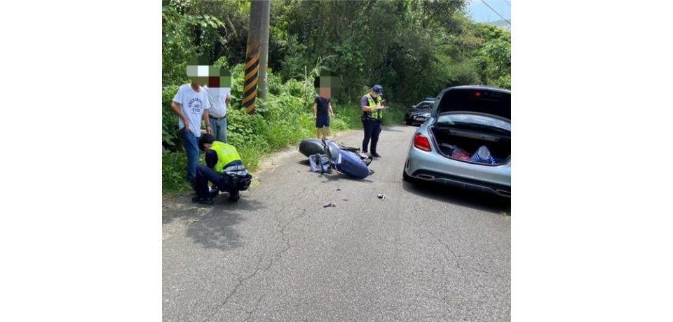 苗栗縣三義分隊執行鴨箱寶往勝興火車站路上車禍救護案