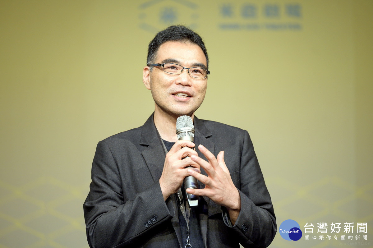 桃園市政府文化局專門委員王啟仲致詞。<br /><br />