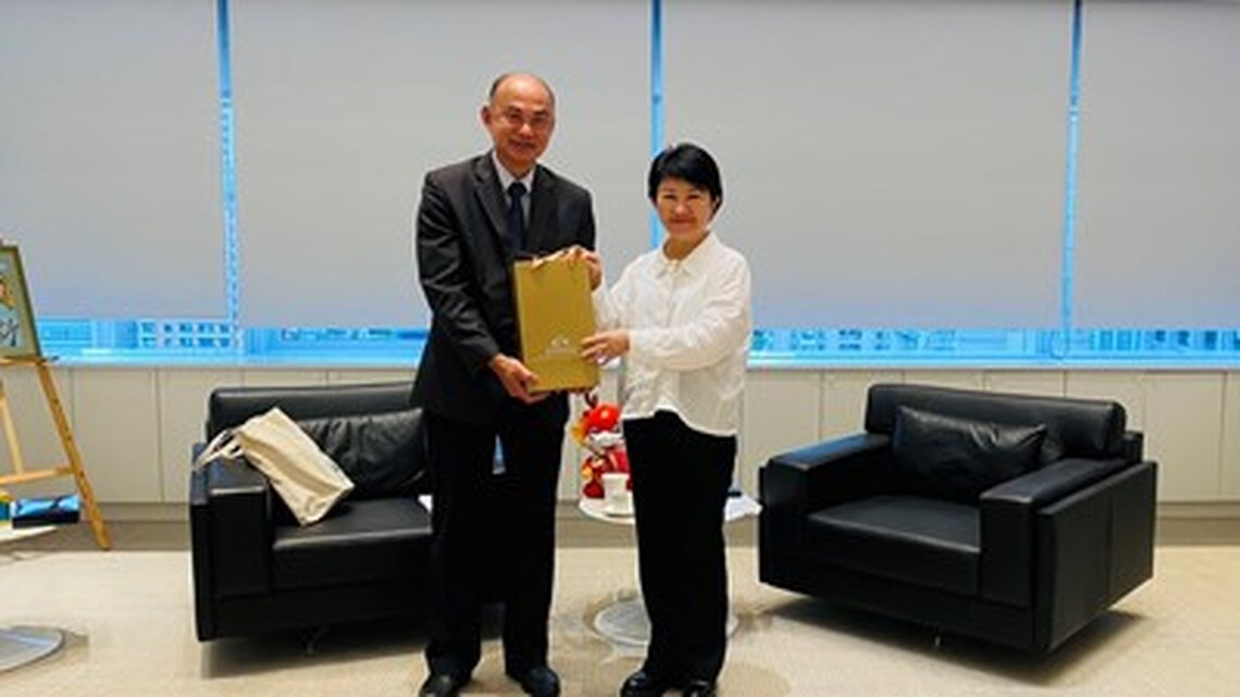 國立政治大學地政系系友會拜會中市府 盧秀燕市長:盼深化交流推動市政建設