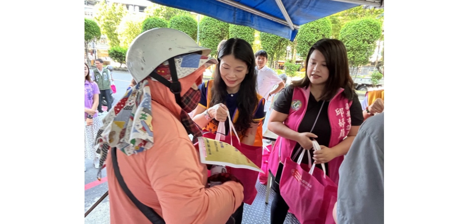 送暖新北弱勢家戶 邱婷蔚議員攜台北巿信德獅子會捐民生物資