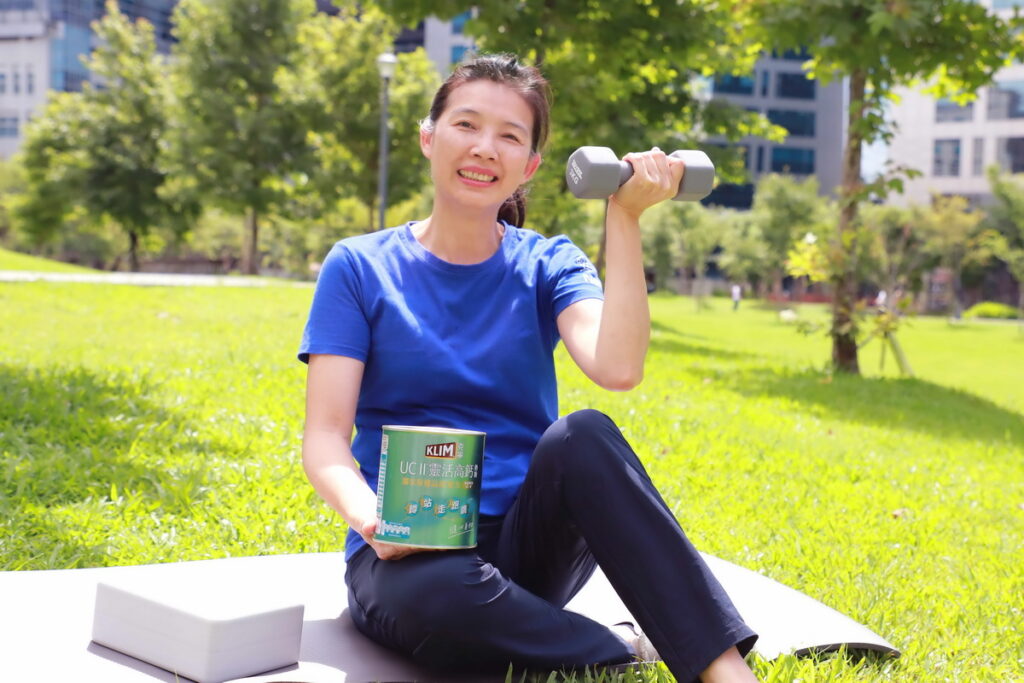 「克寧UC-II靈活高鈣奶粉」一杯就有足量40毫克美國專利UC-II,還添加兩倍牛奶的高鈣,和增量32%的優蛋白