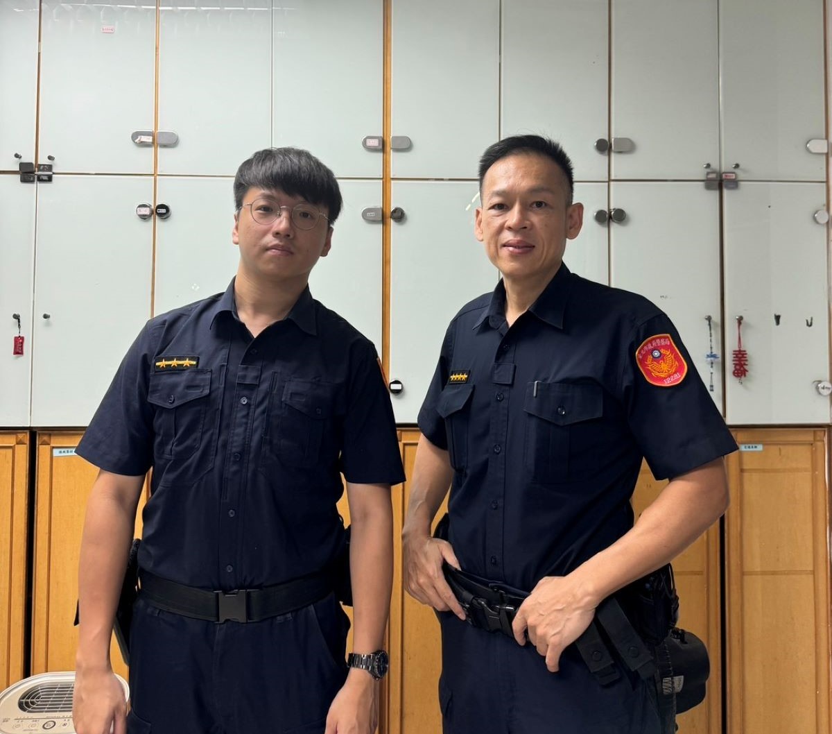 康樂派出所警員游詠翔(左)、巡佐林明輝(右)。(記者薛秀蓮翻攝)