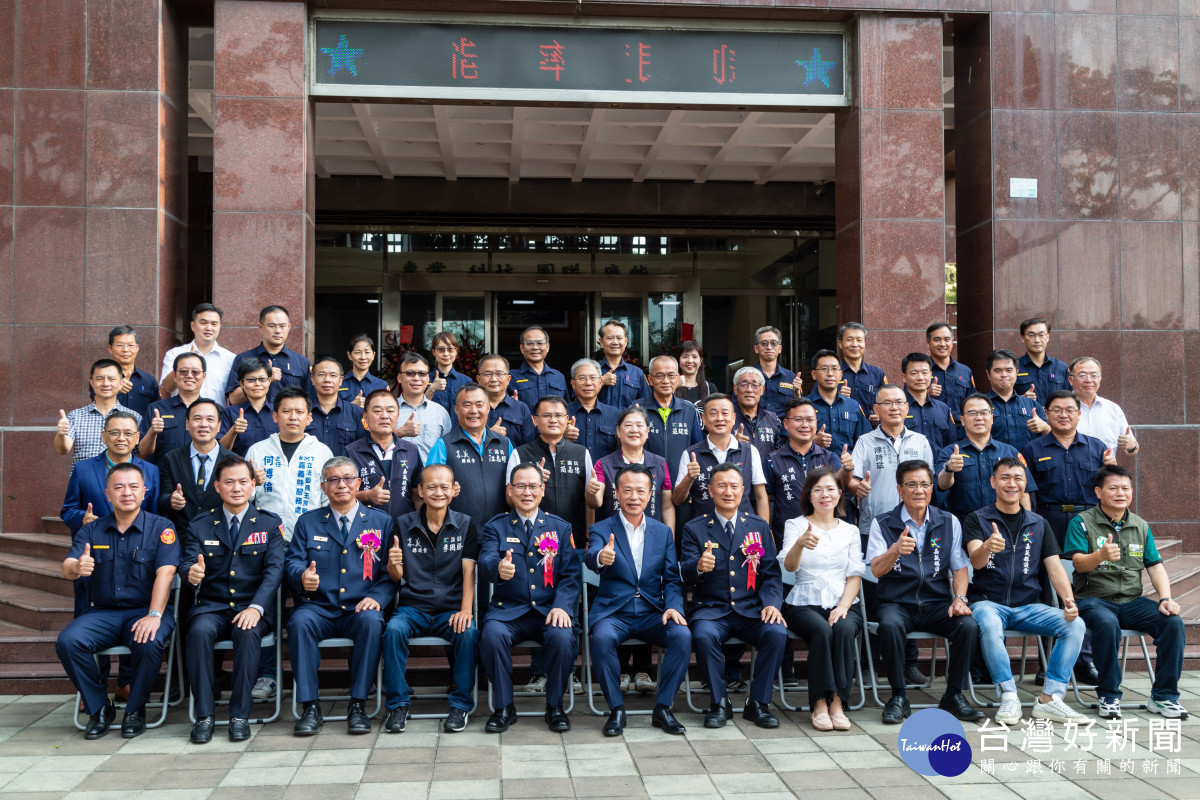 嘉義縣警察局今天舉行卸、新任局長交接典禮/嘉義縣府提供