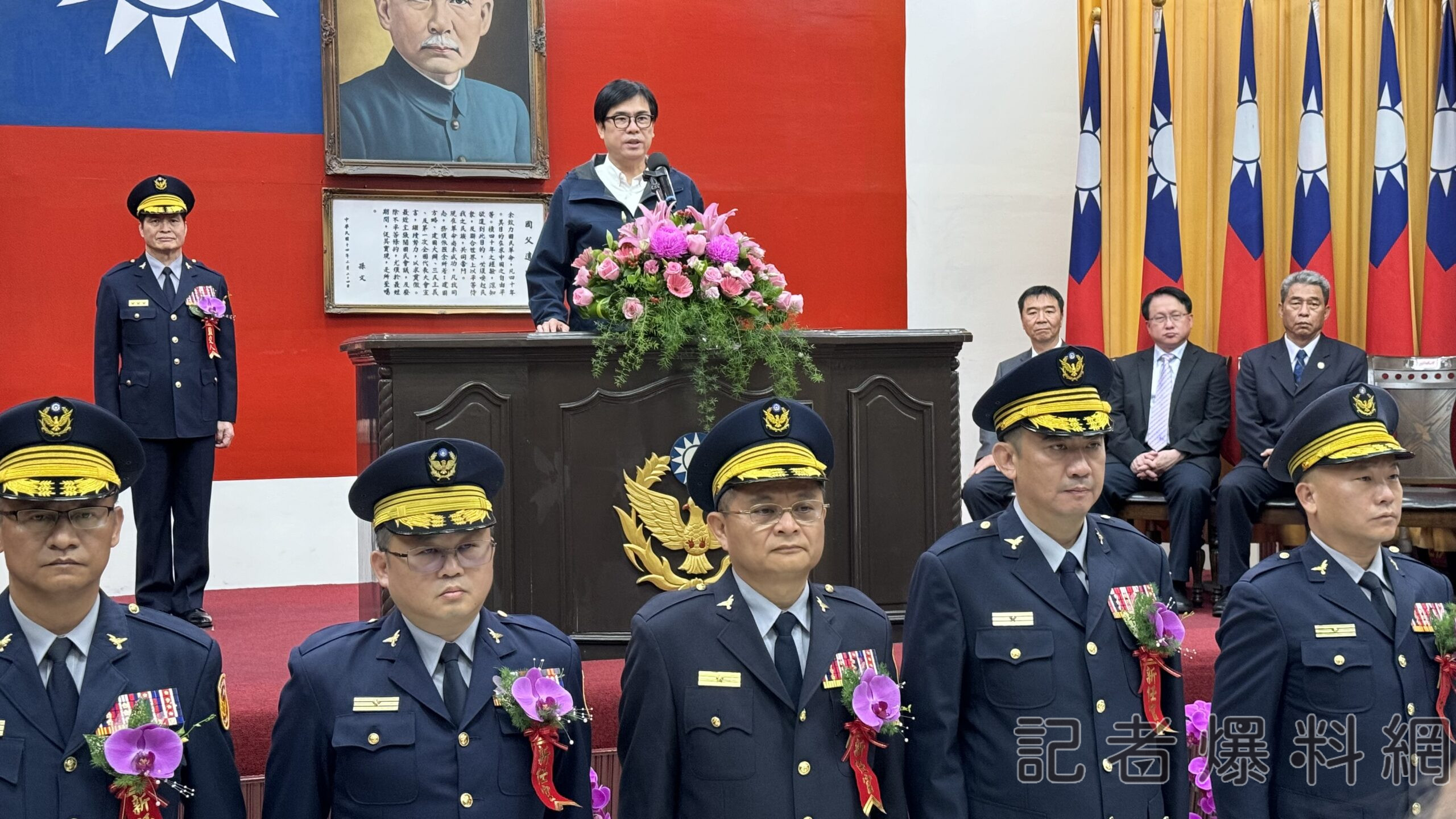 ▲高雄市長陳其邁今(19)日親自主持交接佈達典禮。(圖/記者金東天攝)