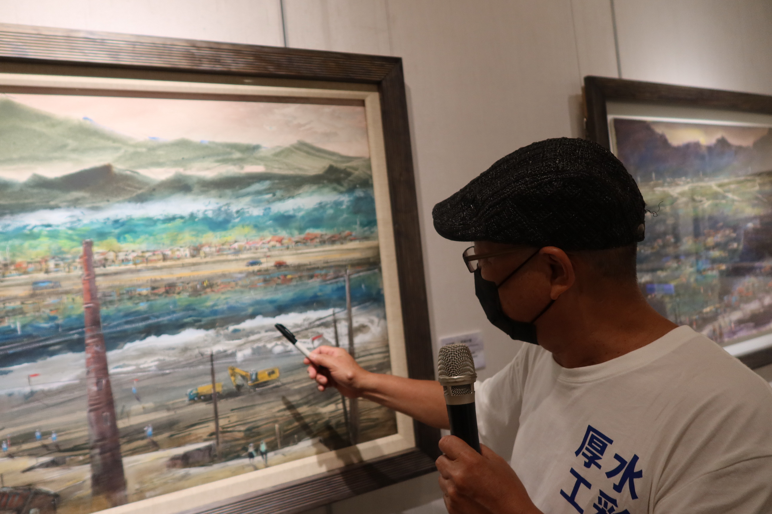 ▲知名水彩畫家黃運祥，應邀在彰化生活美學館舉辦臺灣河川今貌-黃運祥厚工水彩個展，創作記錄了臺灣各地河川的當前風貌。（記者張溎壕攝）