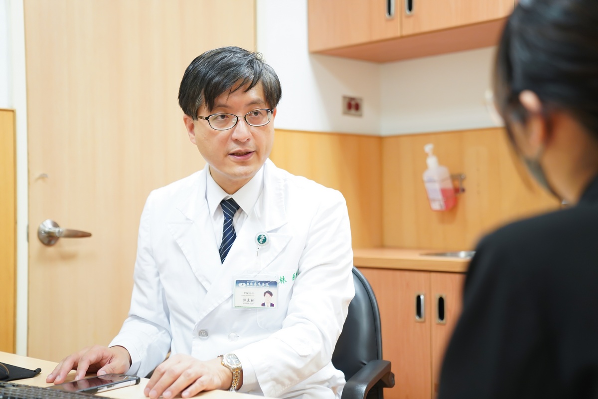 台北慈濟醫院血液透析中心郭克林主任帶領團隊以茹素健康及醫衛材減塑兩種策略,在照顧洗腎病人的同時,節能減碳、環保永續的成效相當亮眼。