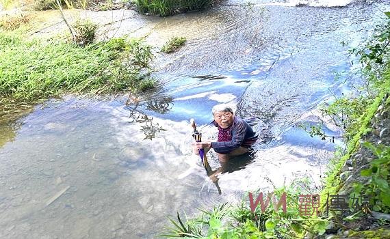 竹山桂林一號橋老人凌晨外出不慎跌落圳溝救護