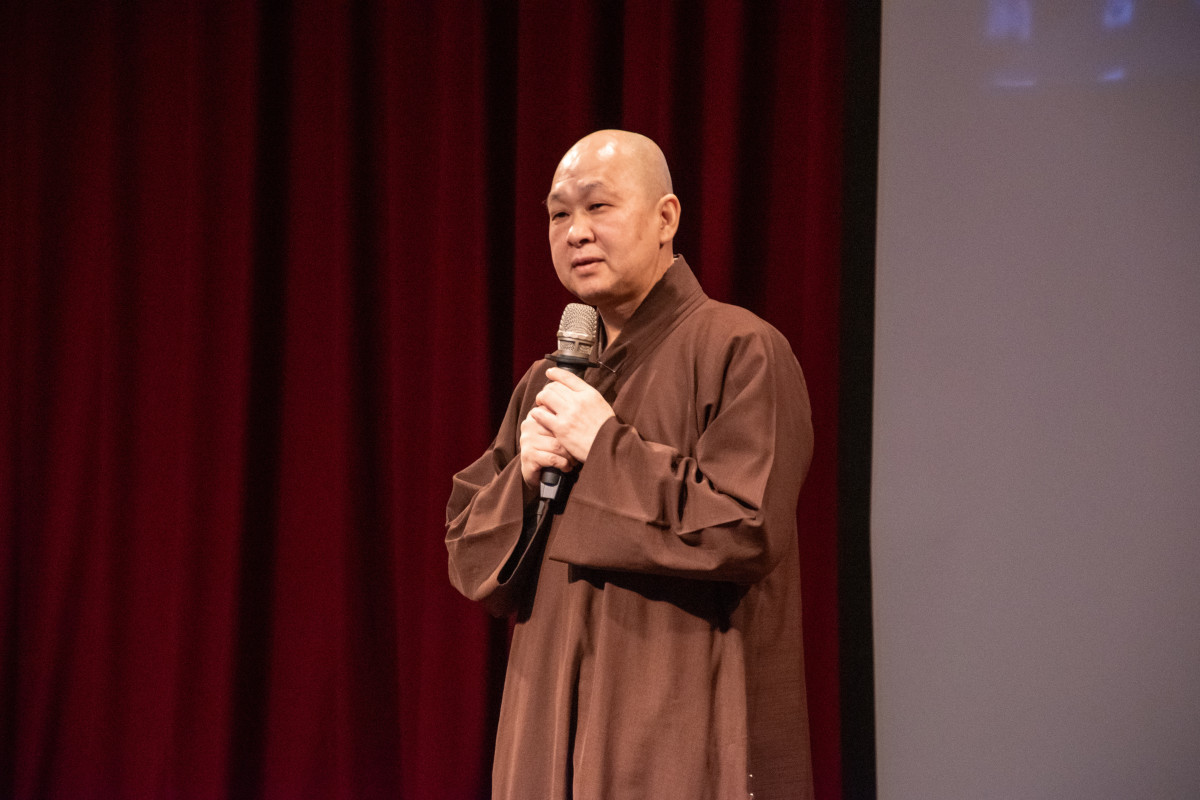 中台世界博物館館長見諶法師致詞。(社團法人中華翰維文化推廣協會提供)
