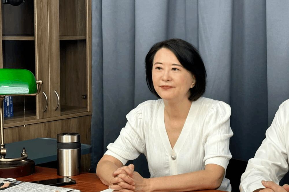 國會改革法案遭大法官暫時處分 王鴻薇諷吳崢如印度神童 226 照片來源:王鴻薇臉書