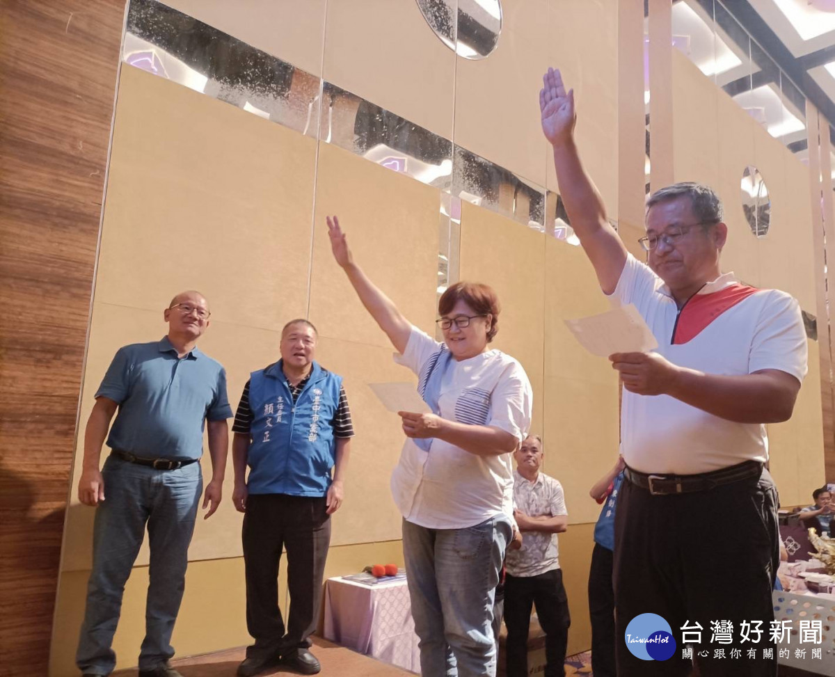 兩原住民議員宣誓重返國民黨懷抱