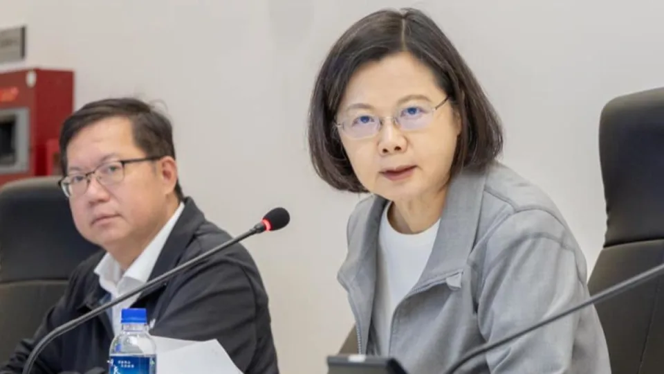 立委王鴻薇認為蔡英文不出席民進黨全代會其實就是「老娘不爽啦!」(圖/翻攝自蔡英文臉書)