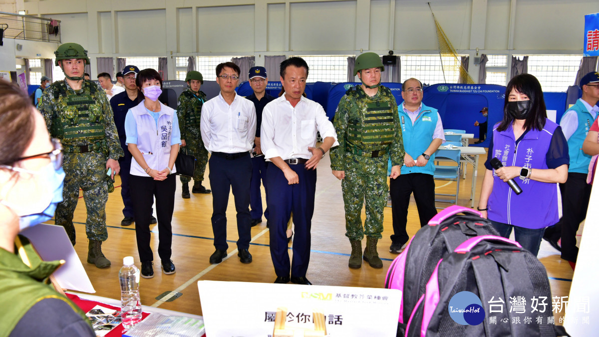 113年中部7縣市今天舉行萬安47號演習，嘉義縣長翁章梁到場視察防災演練/警方提供