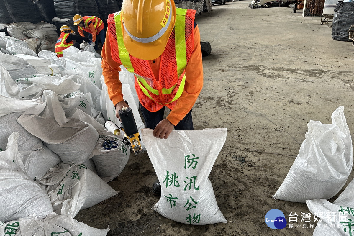 因應凱米颱風來襲,桃園市政府已備妥3萬餘砂包開放民眾領用。