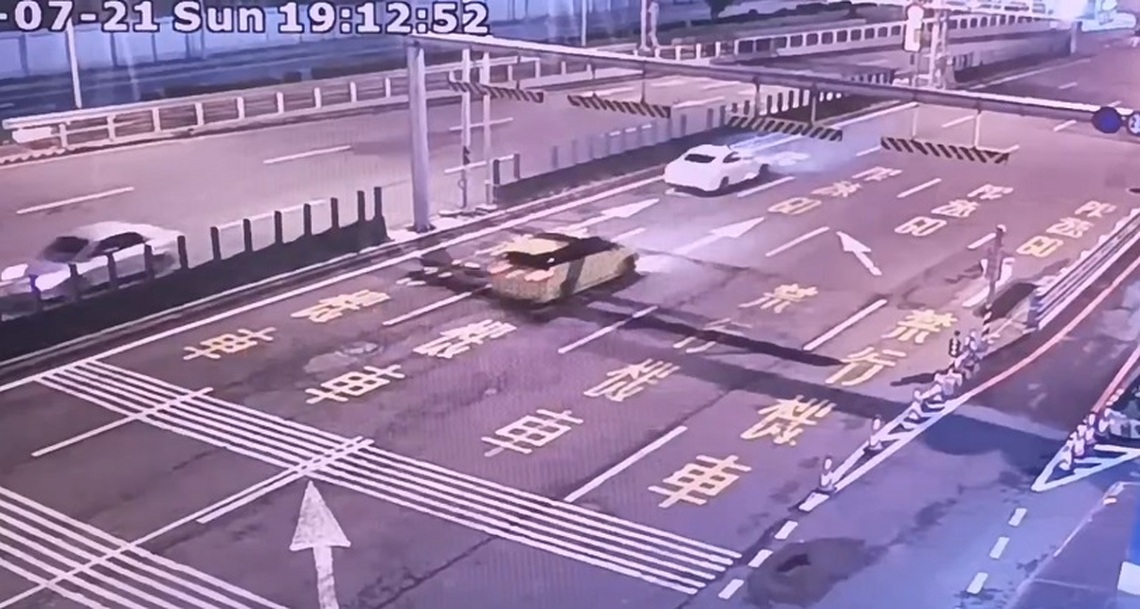 高雄過港隧道風機遭撞墜地事故 啟動求償機制