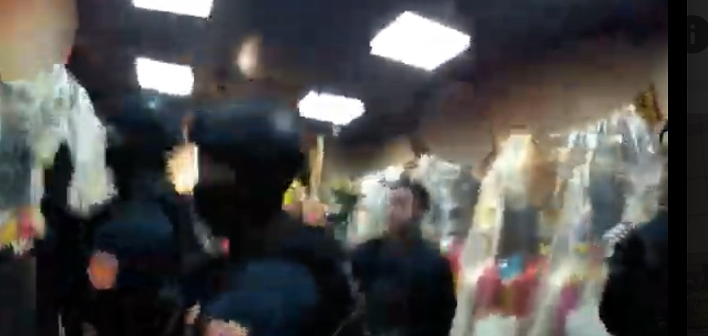 專案小組警方直搗三重宮廟旨吉社暗藏水房據點。(記者徐煜勝翻攝)