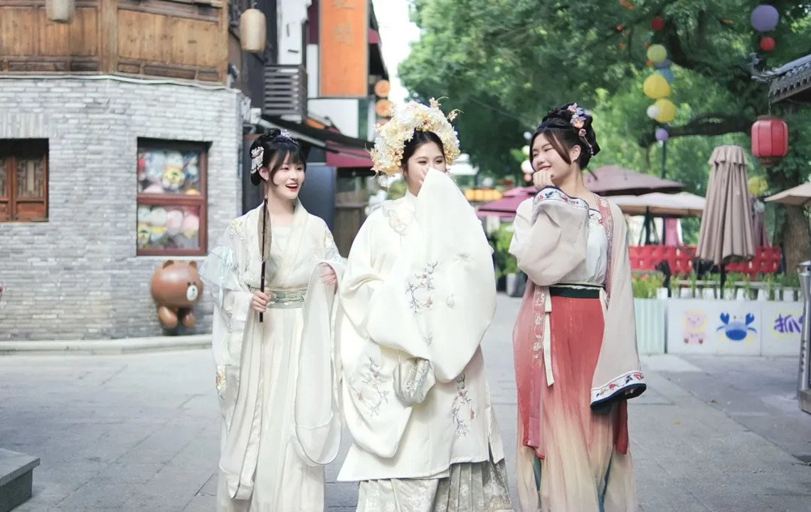 穿漢服遊姚江,臺灣大學生愛上“中國風“