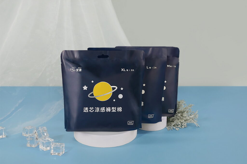 涼感衛生棉領導品牌愛康推出透芯涼感褲型棉「XL」全新尺寸,適合臀圍90-115公分。(圖片來源:愛康。)