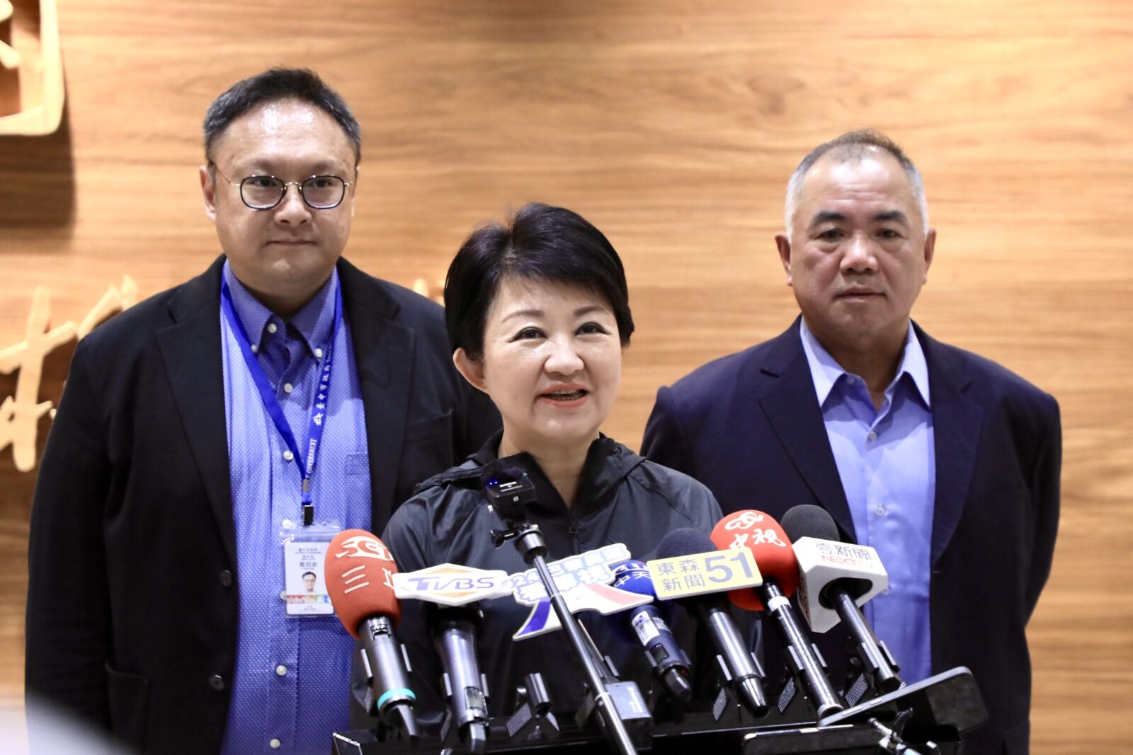凱米暴風圈擴大 盧秀燕返台:關鍵時刻與市民家人同在 234 凱米暴風圈擴大 盧秀燕返台:關鍵時刻與市民家人同在 233