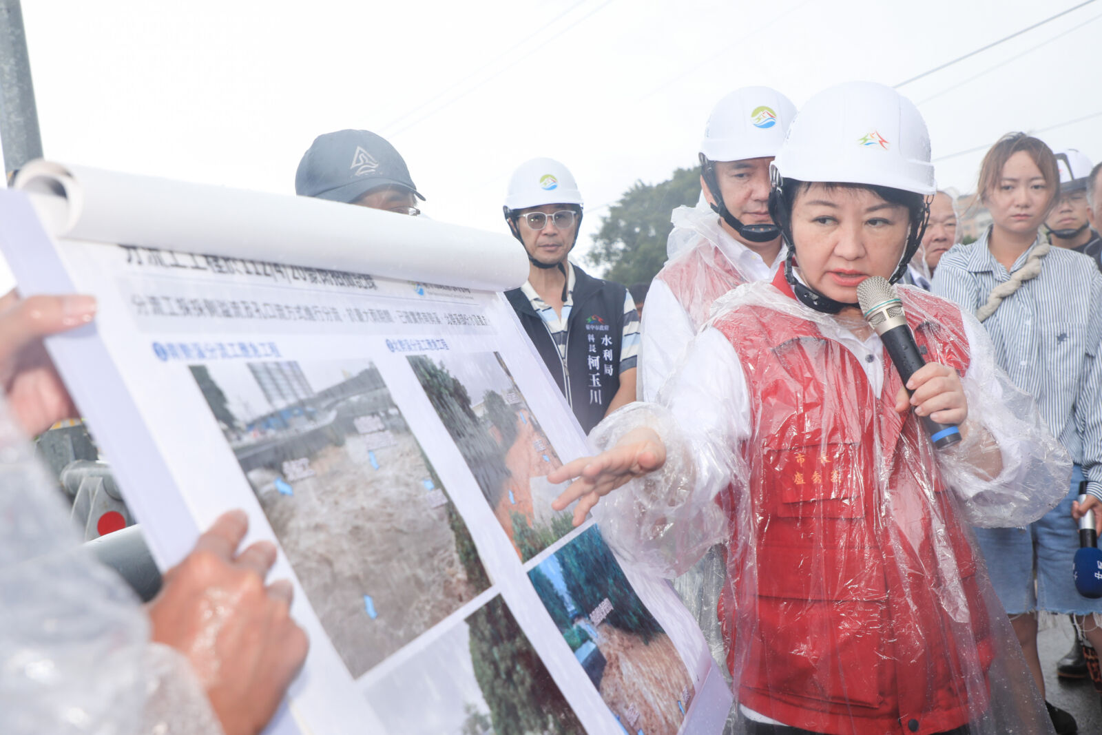 凱米颱風台中防汛嚴陣以待 盧秀燕視察海線南山截水溝 220 凱米颱風台中防汛嚴陣以待 盧秀燕視察海線南山截水溝 219