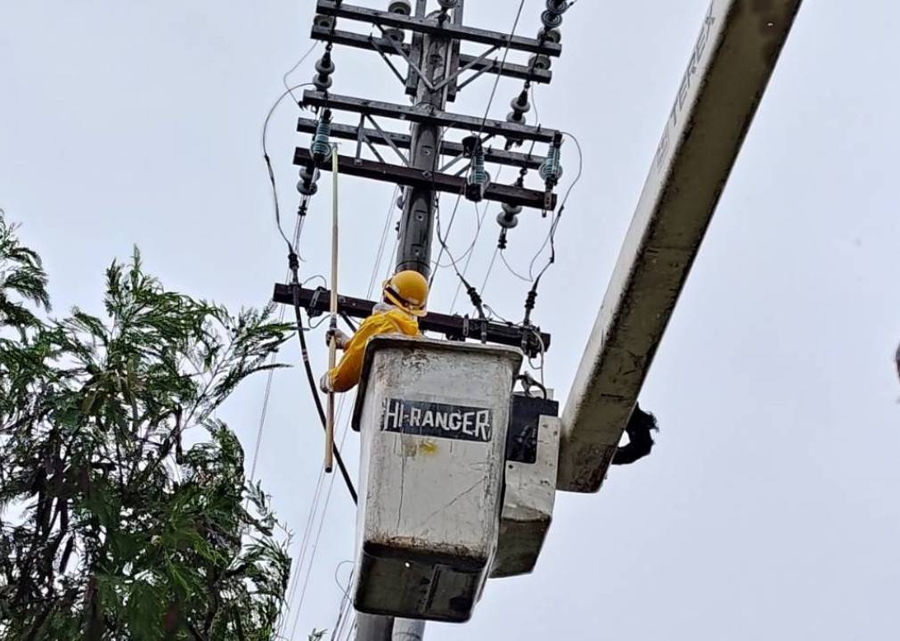 ▲凱米颱風肆虐台南,累積曾停電戶數達54439戶。(圖/台電台南區處提供)
