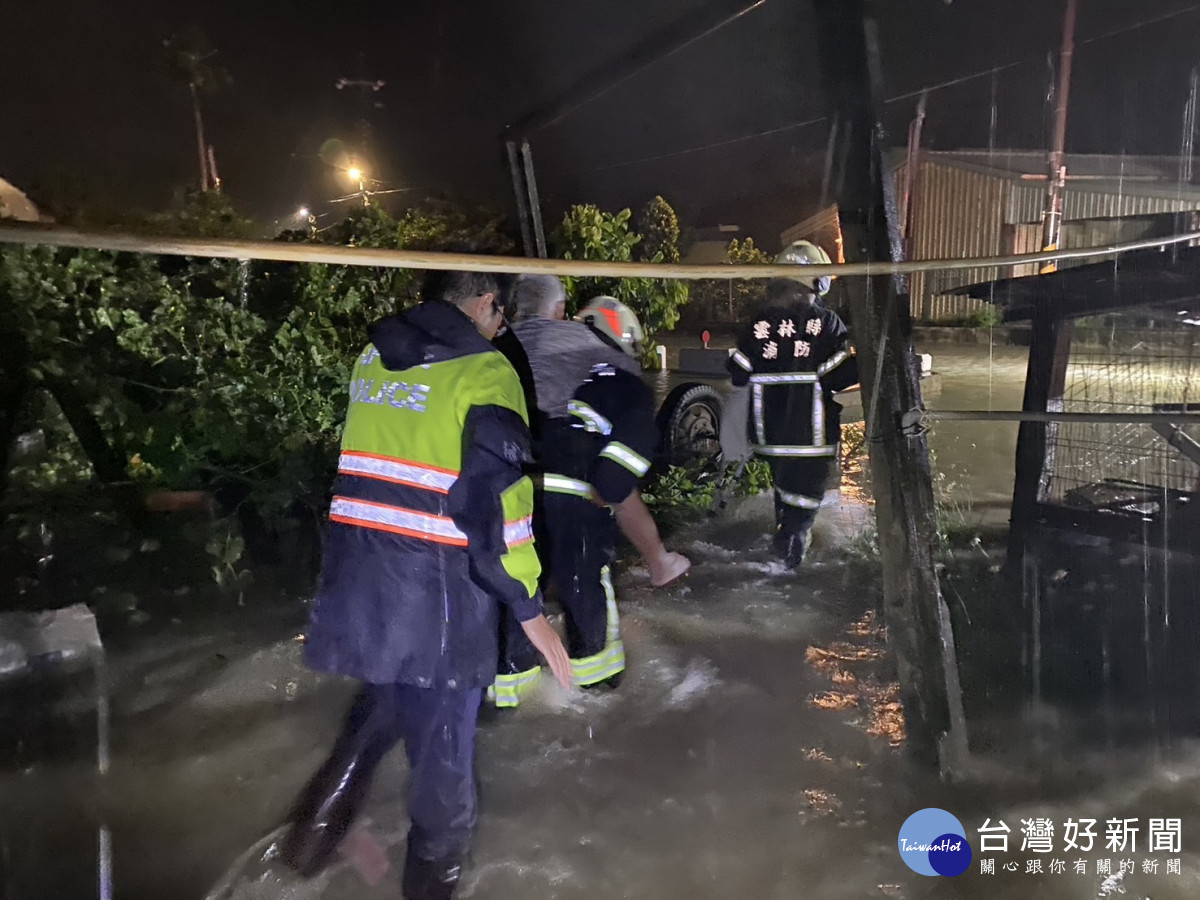 西螺警救出9旬獨居婦人並緊急安置／警方提供