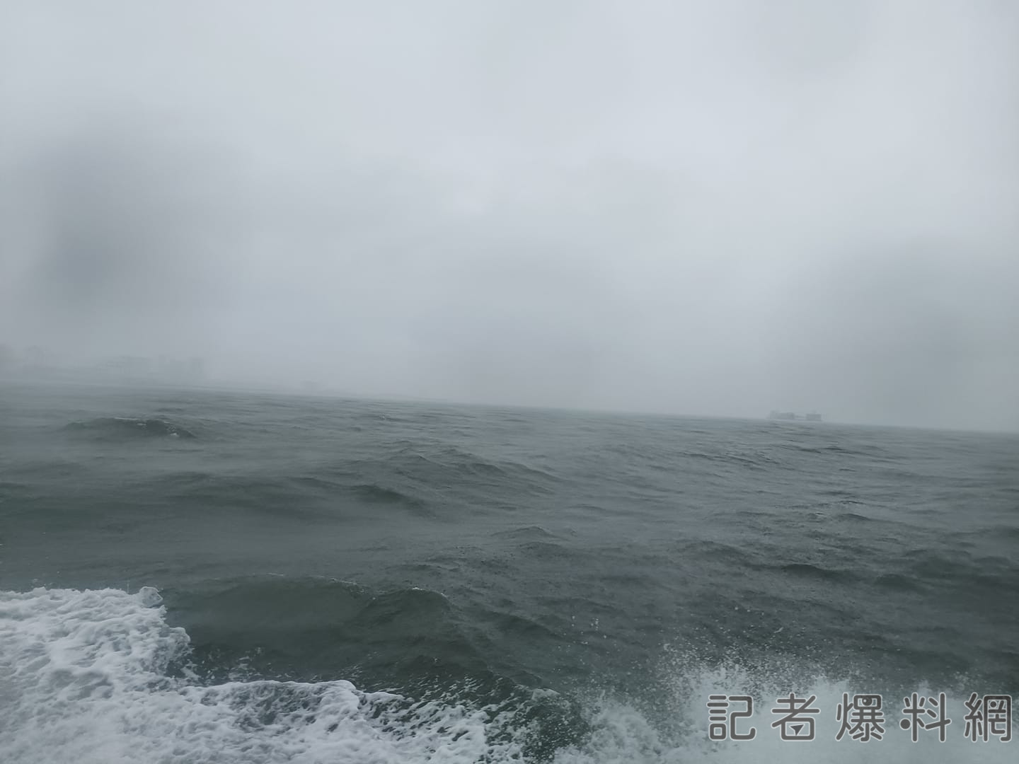 凱米颱風尾橫掃金門 傳出零星災情、班機起降受影響