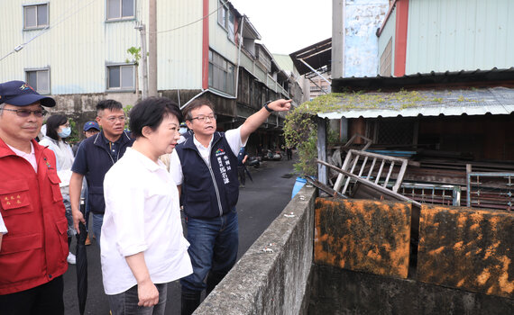 凱米颱風致沙鹿區積水   盧秀燕親赴勘災：市府全力檢討防汛措施