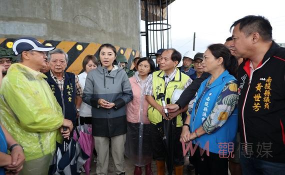 凱米颱風造成多處災情 許淑華縣長冒雨埔里勘災