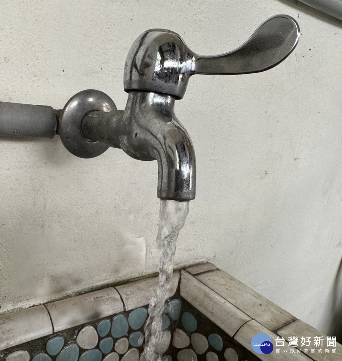 環保局提醒注意飲用水安全。（記者扶小萍攝）