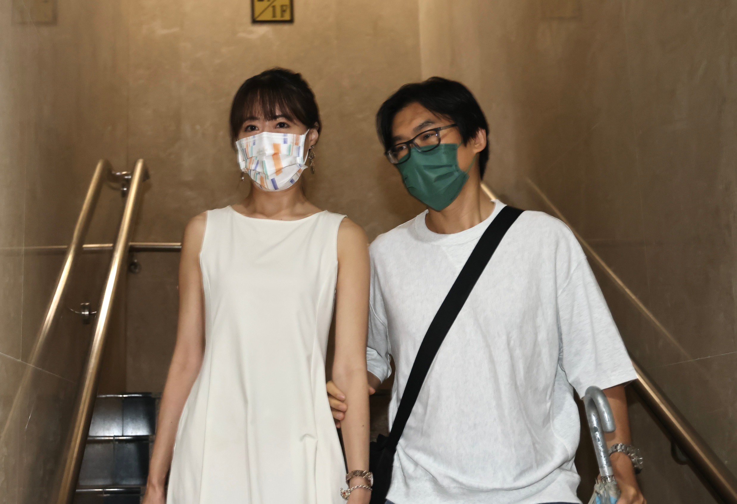 綽號「公衛文」的王郁文26日在丈夫陪同下,到台北地院聆聽判決。林啟弘攝