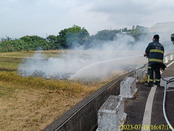 ▲新竹縣政府環保局為維護空氣品質,將出動無人機、制高點監視系統,並利用全縣500處微型感測器加強監控,若查獲違規將依違反空污法處以最高10萬元的罰鍰。(新竹縣政府提供)