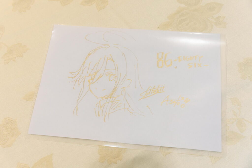 《86─不存在的戰區─》作者安里アサト與插畫家しらび首度聯合簽名會 特別簽繪