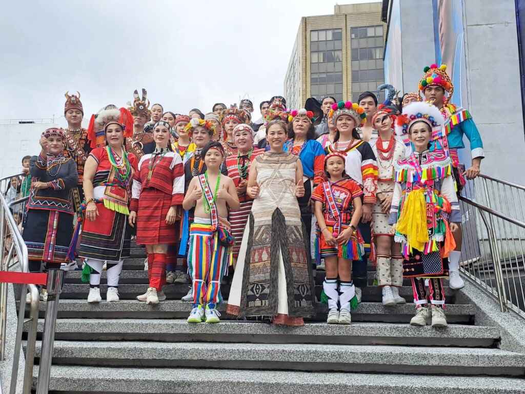 ▲八一原住民族週-SALAMA!都會遊祭登場,眾多部落美食歡迎來體驗。(台北捷運提供)
