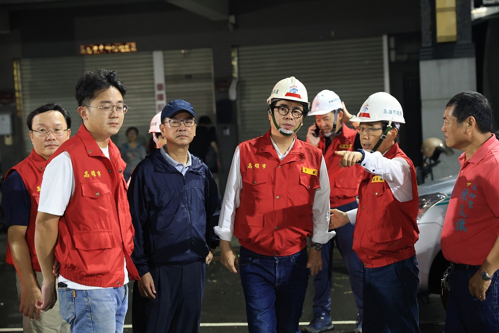 72小時全面動員大作戰! 高市府今日午前排除民宅地下室積淹水 256 72小時全面動員大作戰! 高市府今日午前排除民宅地下室積淹水 255