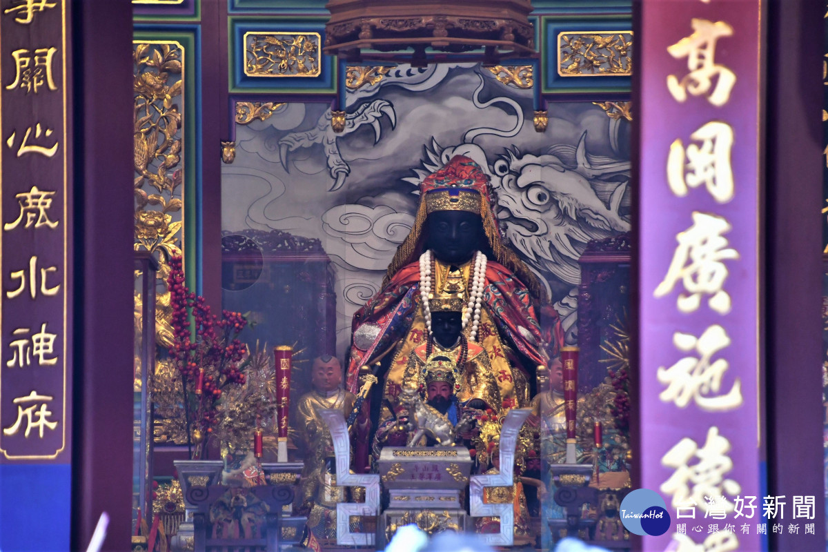「鹿港鳳山寺」祀奉原鄉廣澤尊王,創建於清道光4年(1824),迄今約二百年。圖/彰化縣政府提供\