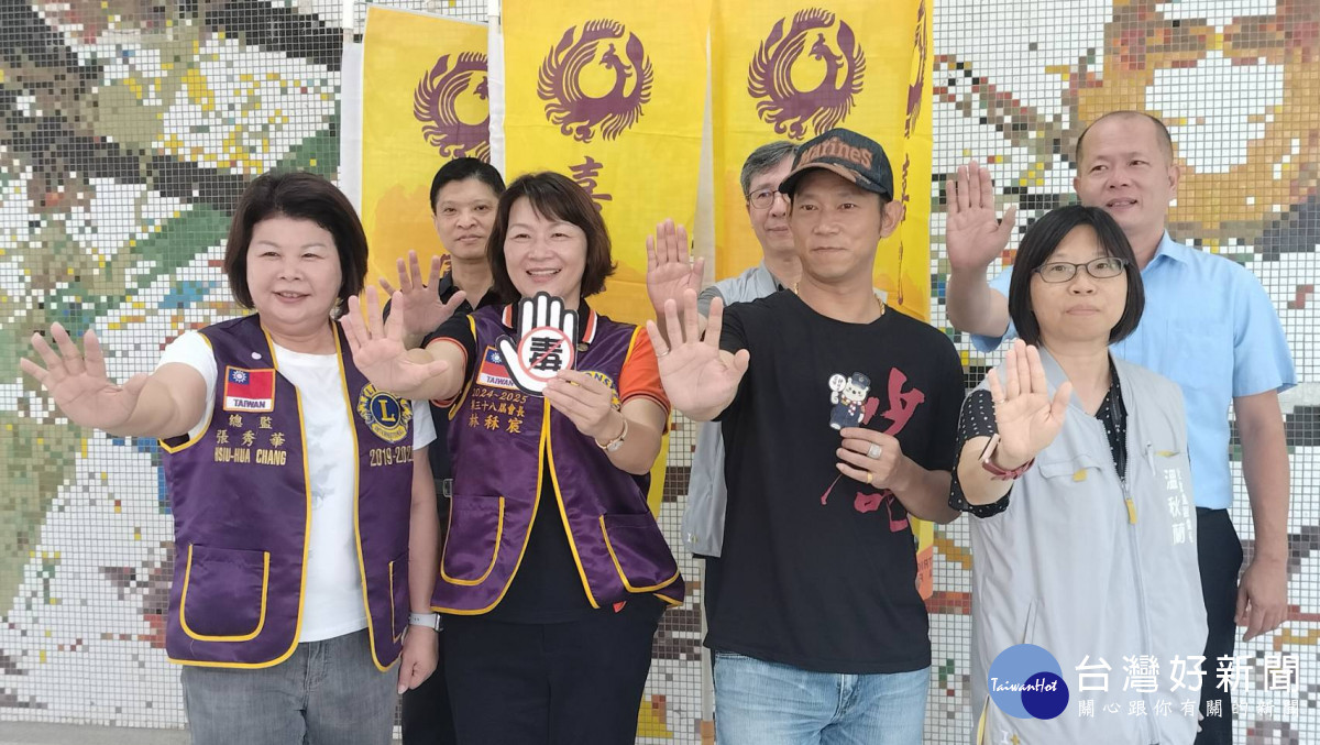 嘉鳳獅子會舉辦拒毒反詐反霸凌宣導活動,邀請「好小子」顏正國分享親身經歷/陳致愷攝影