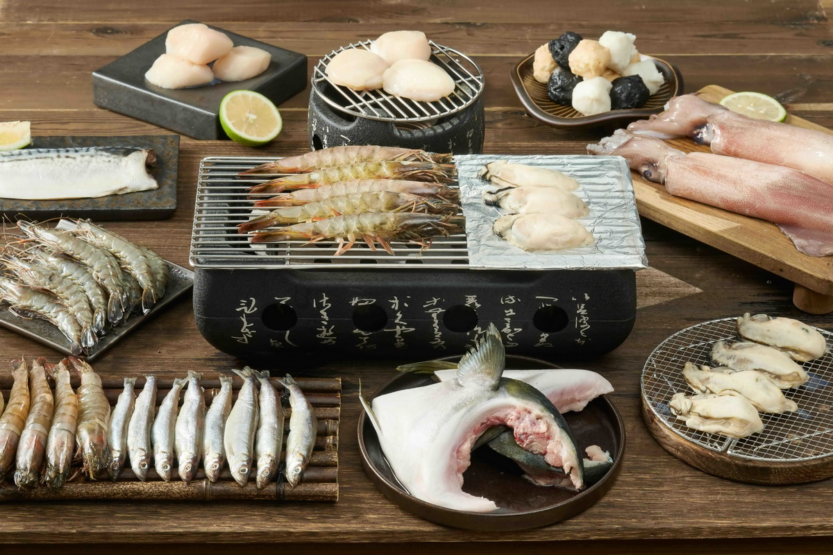 為迎接即將到來的中秋佳節,台日現流漁貨貿易品牌閤豐本舖推出海陸中秋烤肉組,分別為嗜肉族們推出「豪華肉品燒烤組」,以及海味狂人們最愛的「澎湃海鮮燒烤組」,每組1,799元
