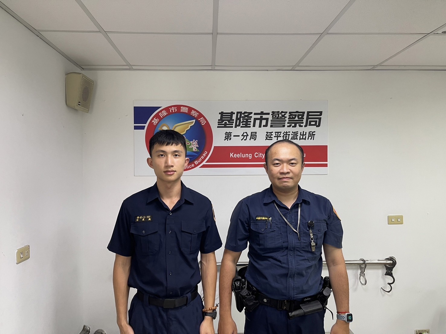 第一分局延平街派出所警員鄧皓哲、實習生白宸宇。(記者薛秀蓮翻攝)