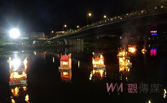 （有影片）/迎開鬼門！ 傳承兩百多年宜蘭城遊街放水燈